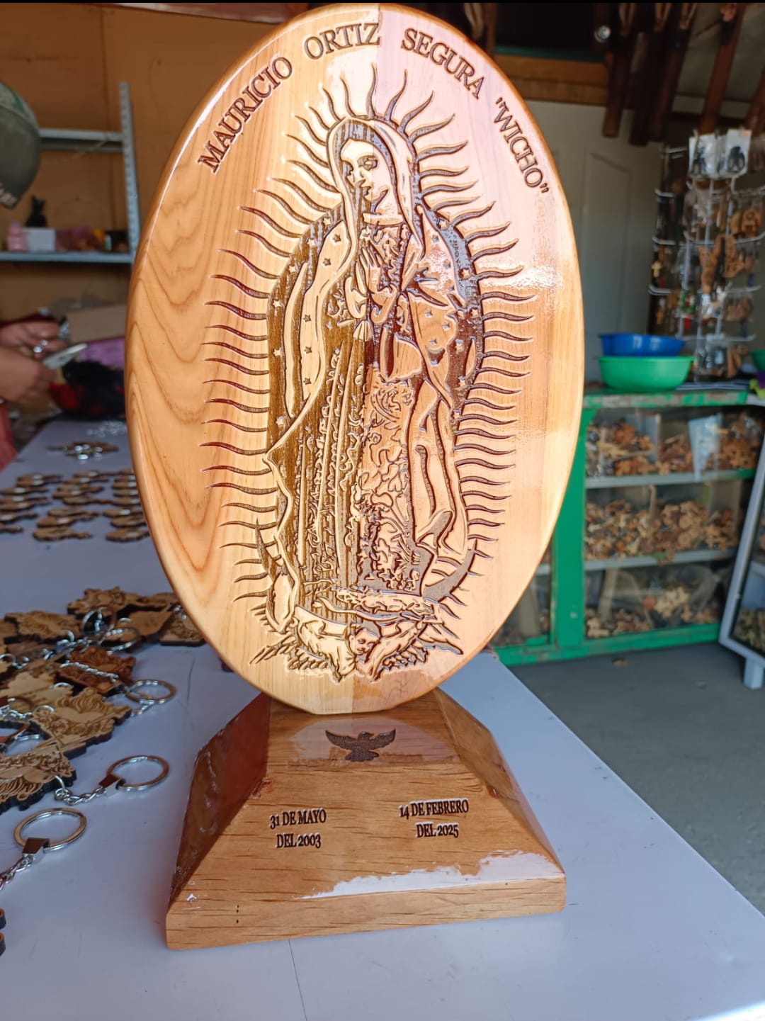 Ovalo de Virgen Maria