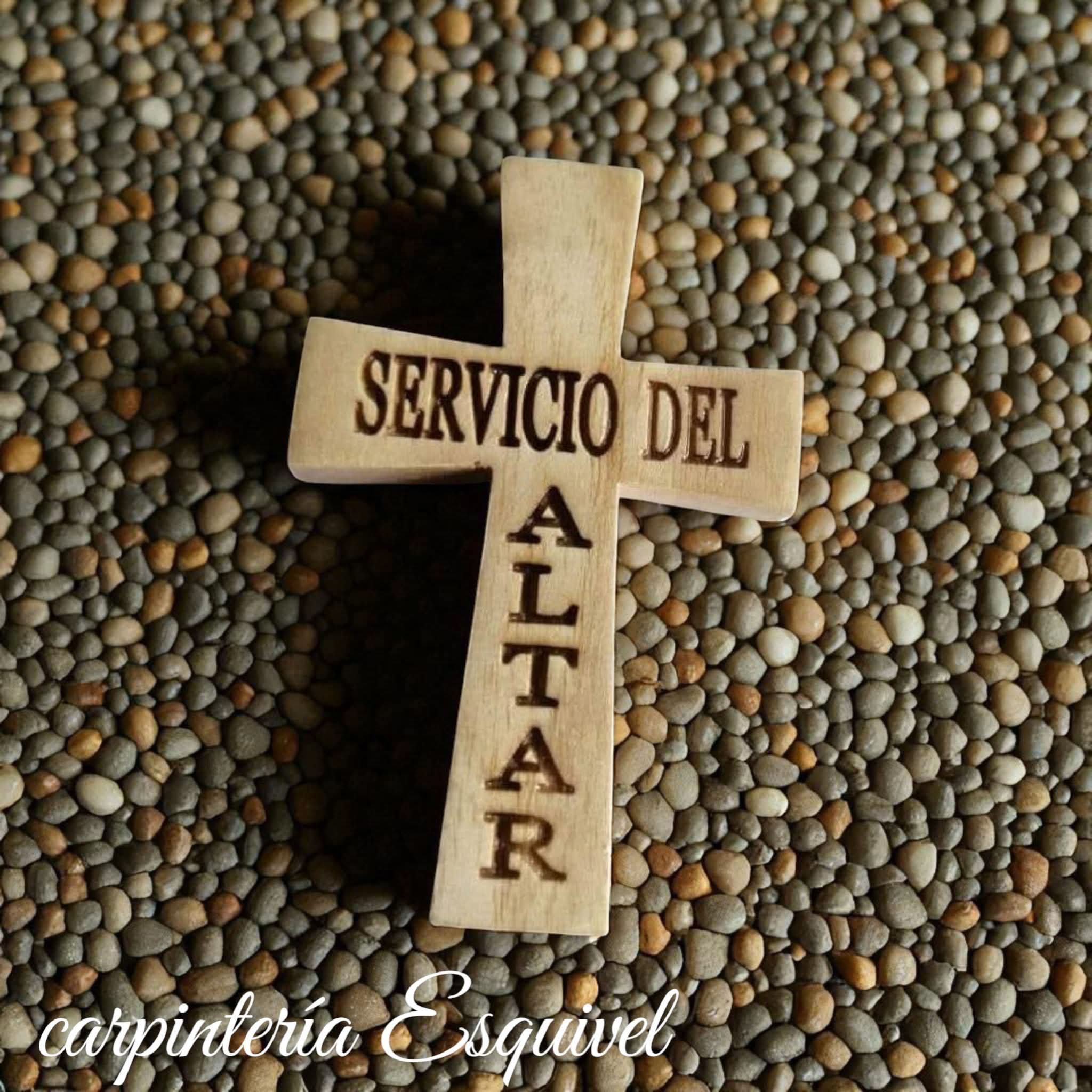 Cruz para servicio del altar.