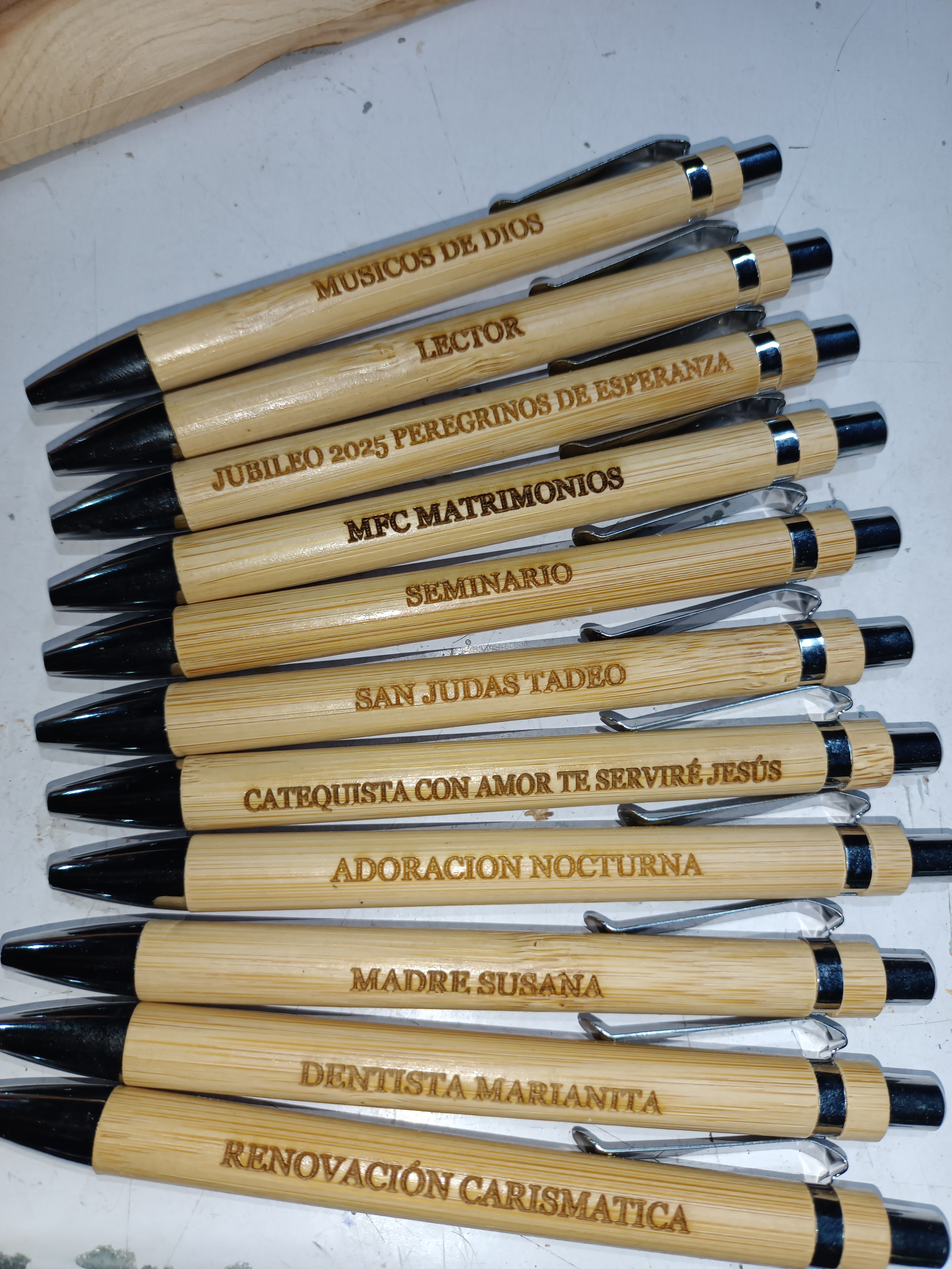 Lapiceros de madera personalizados