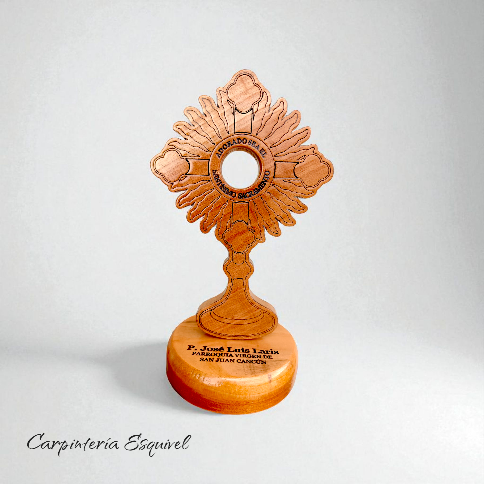 Custodia representativa de madera