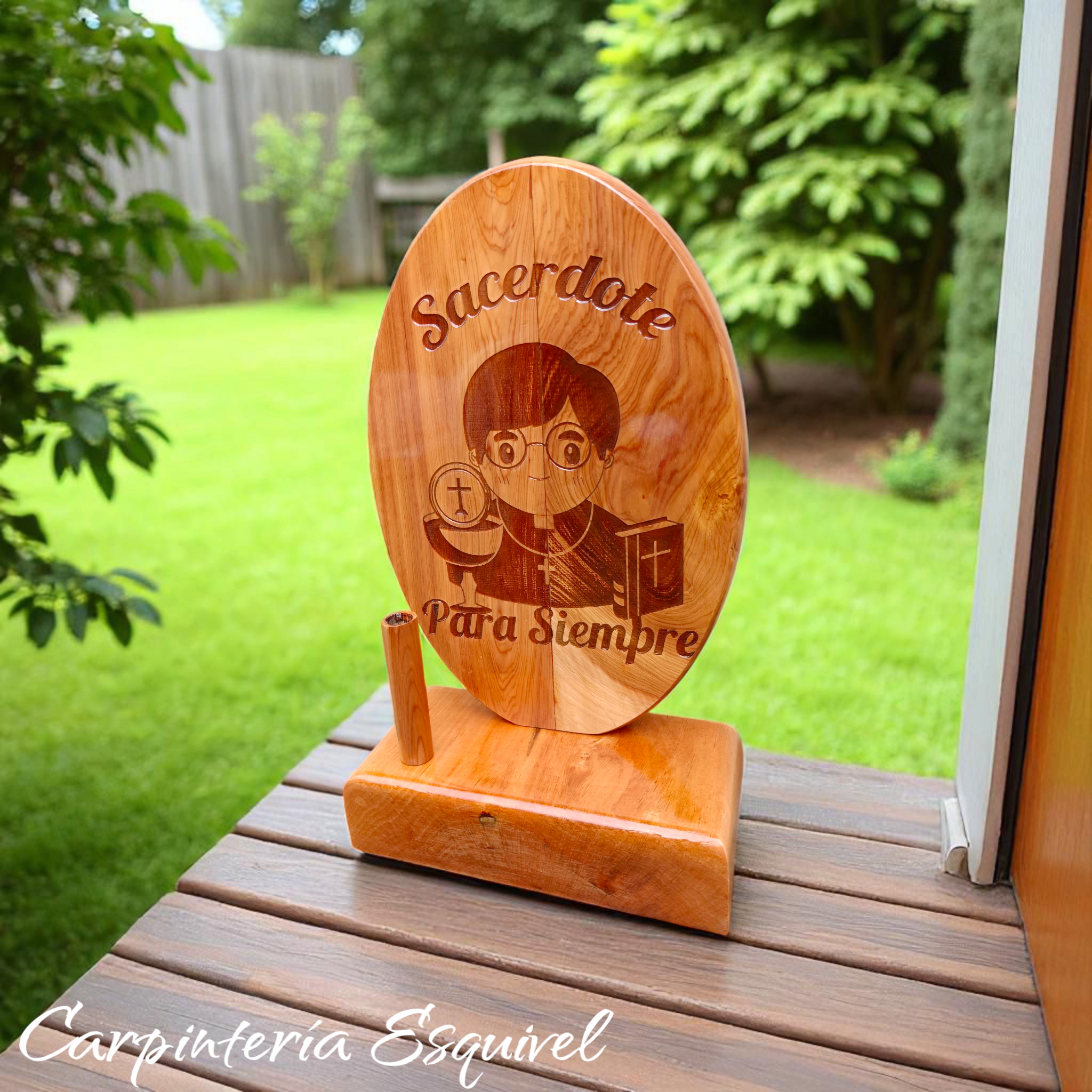 Óvalo con base para sacerdote