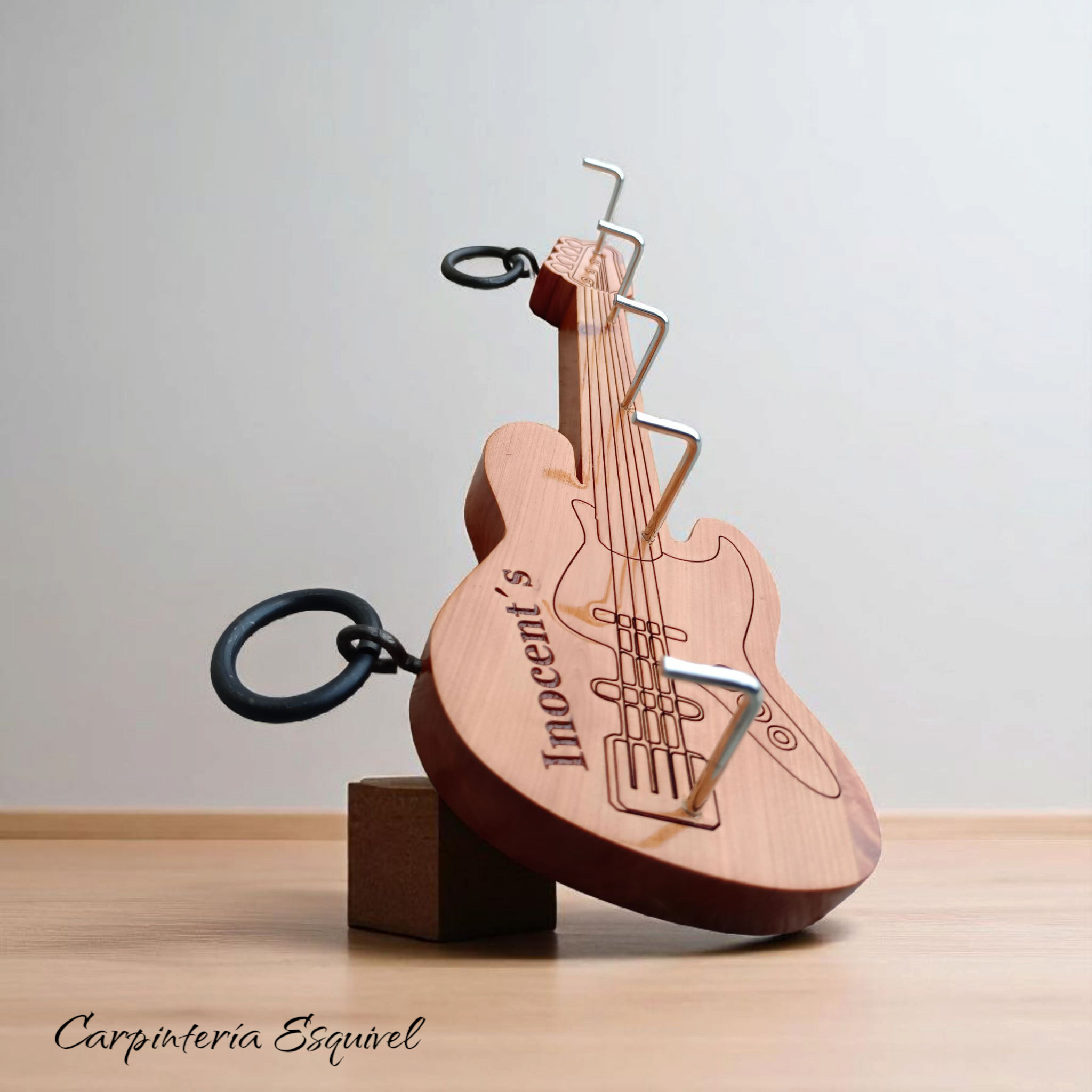 Guitarra para colgar llaves