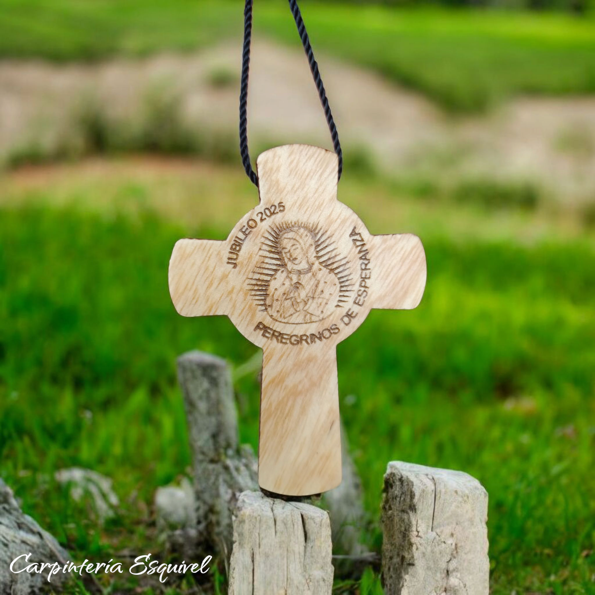 Cruz con la virgen de Guadalupe
