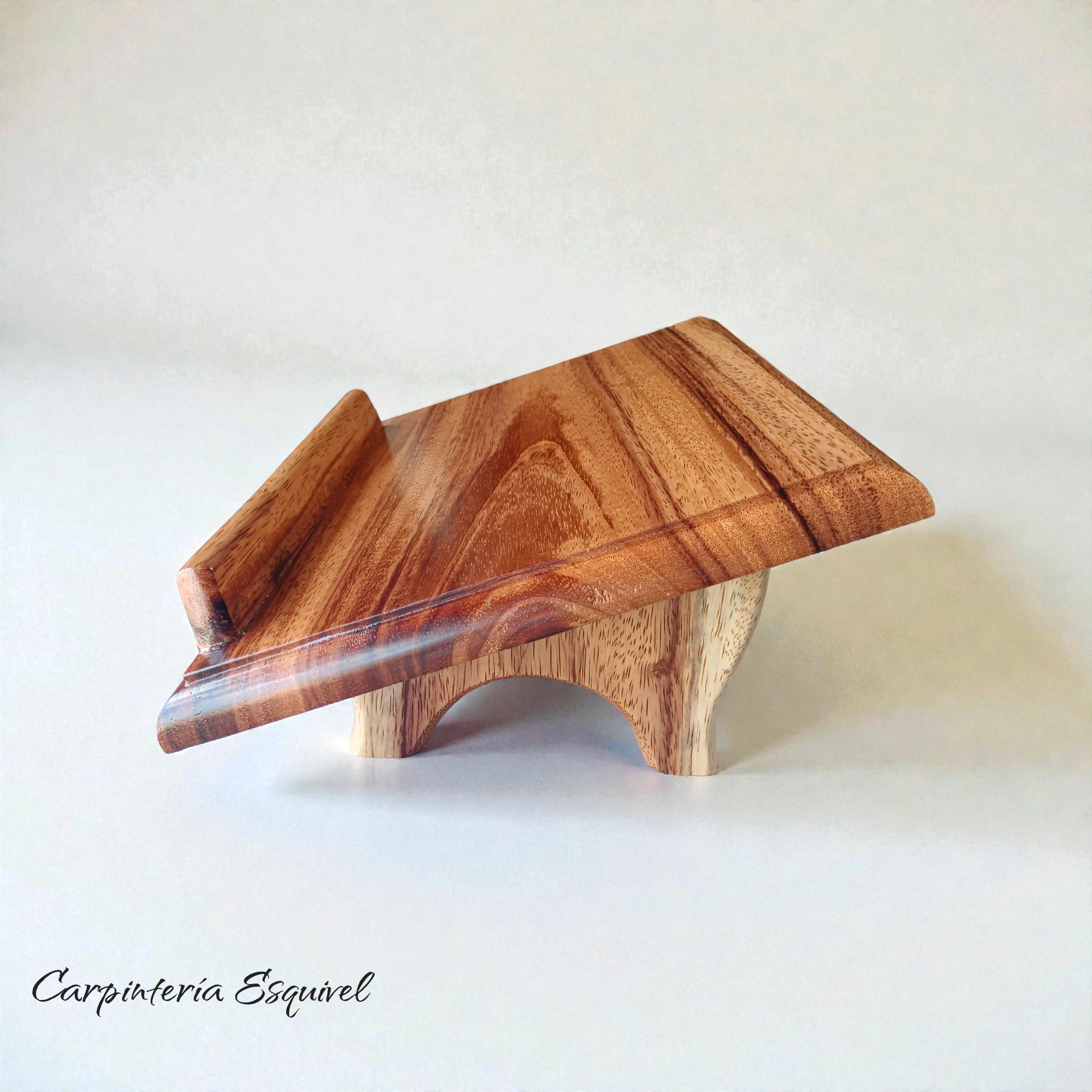 Atril artesanal de madera